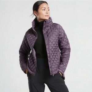 NWOT Athleta Whisper Featherless Puffer Jacket Medium Petite Dark Sky Violet